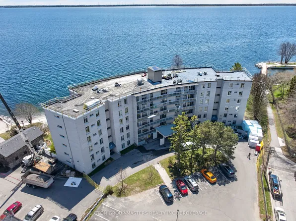 1 Mowat Ave #401, Kingston, ON K7M 1J8