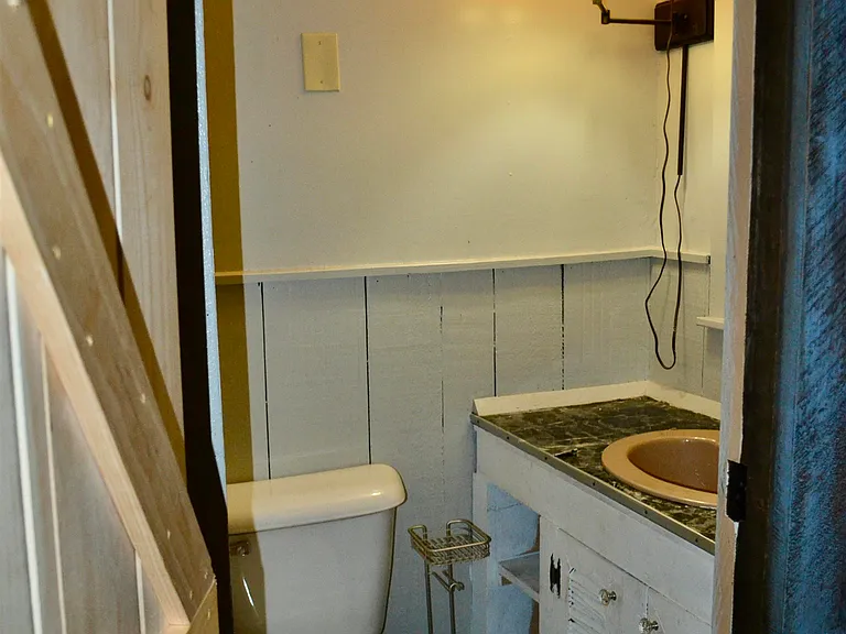 224 E Main St — Photo 11
