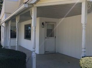 405 South St, Shirley, IN 47384