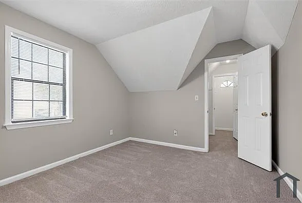 968 Pine Ridge Dr — Photo 5