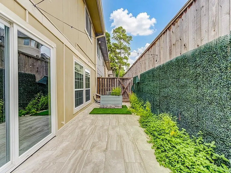 15137 Kimberley Ct #27 — Photo 19