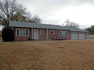 501 Division St, Downs, KS 67437