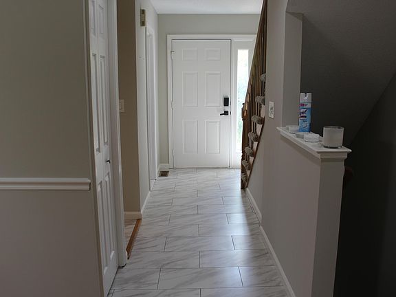 5th image of 609 Holly Hill Dr #609