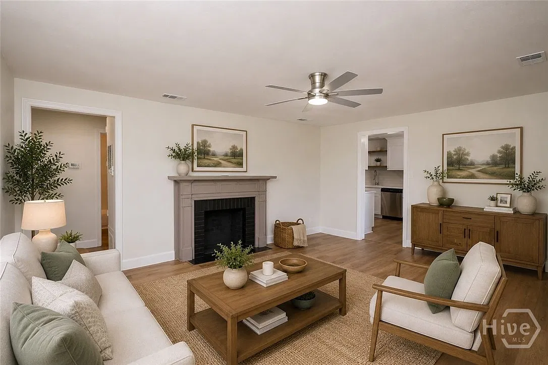 3 bed, 2.0 bath, 1978 sqft, $2,200 — Photo 3