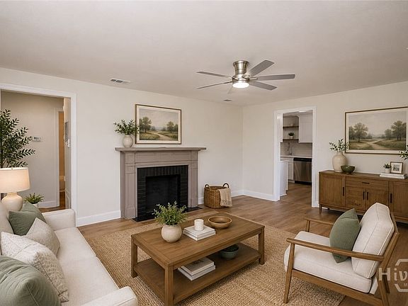 3rd image of 302 Phillips Ave