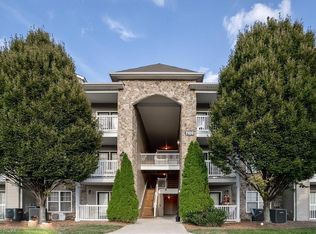 7100-311 W Friendly Ave, Greensboro, NC 27410
