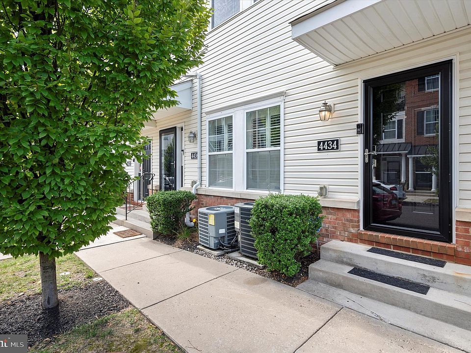 1st image of 4434 Driftwood Dr #74