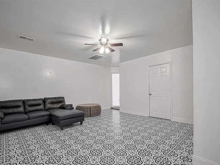 17046 Applecross Ln — Photo 21