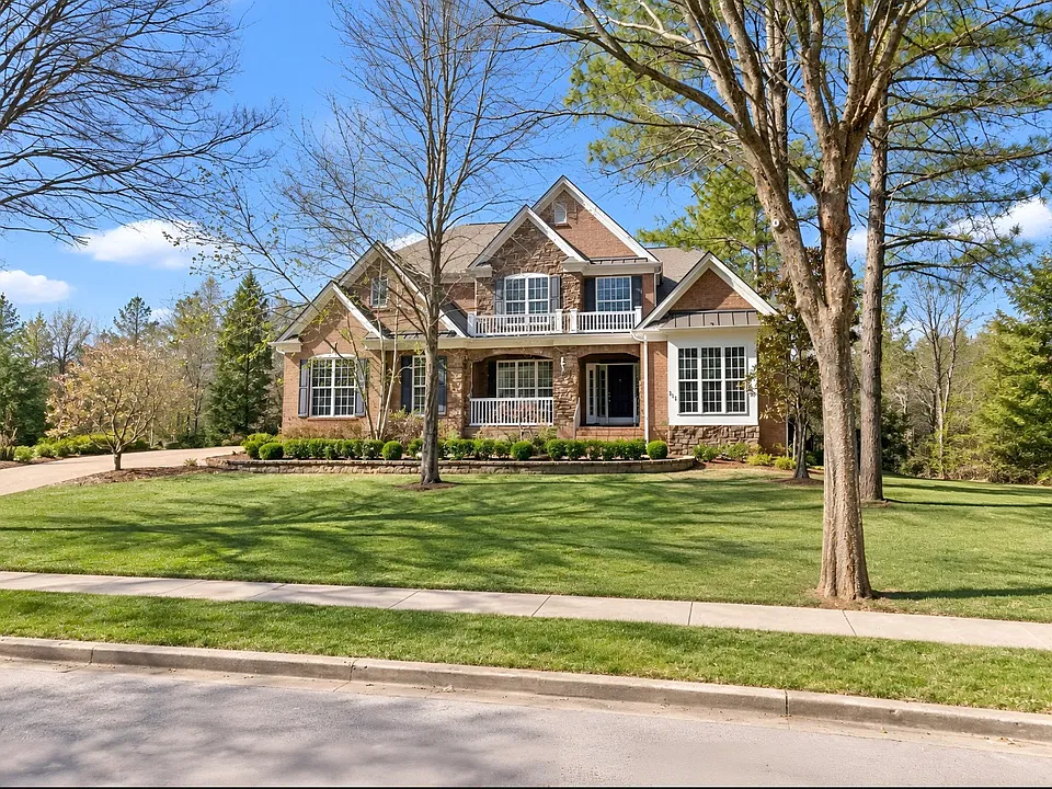 212 Conservatory Dr