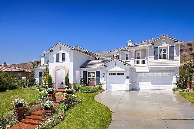 Spectacular Curb Appeal