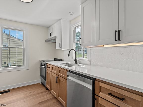 5th image of 208 Kolpwood Ave NW