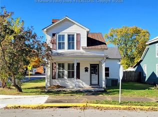 200 Gallatin St, Ravenswood, WV