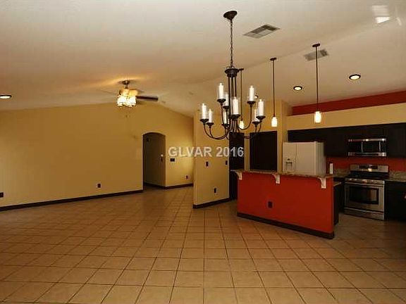 5th image of 5309 Strawberry Tree St #0