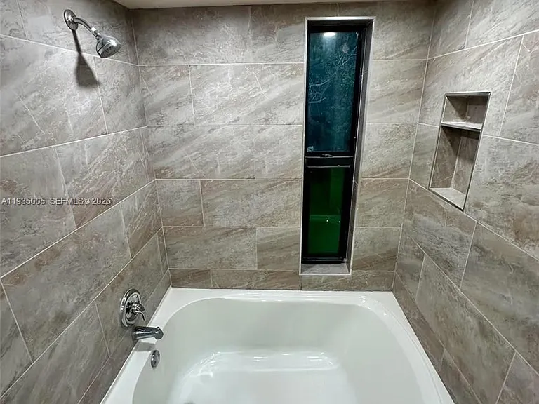 9440 SW 8th St #402 — Photo 13