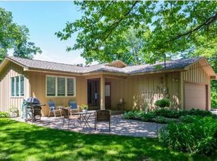 3859 Red Cedar Point Rd, Excelsior, MN 55331