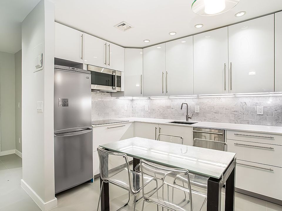 1st image of 211 Thompson St APT Glc