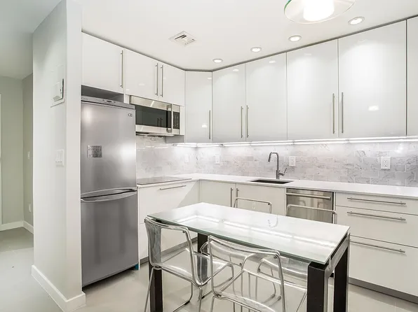 211 Thompson St APT Glc, New York, NY 10012