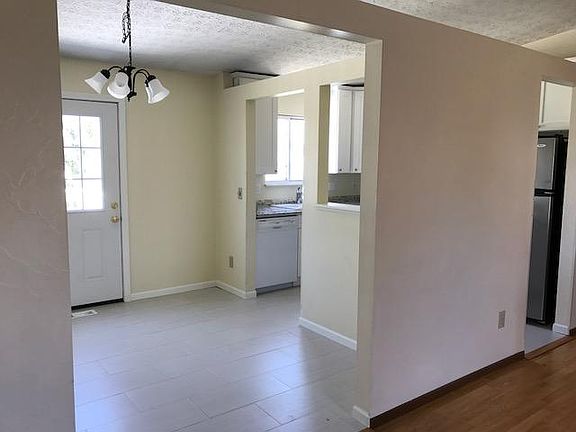 Dinning room/ kitchen