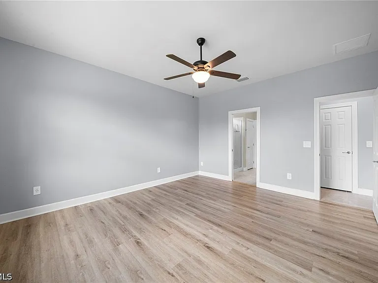 3685 E Hampton Cir — Photo 21