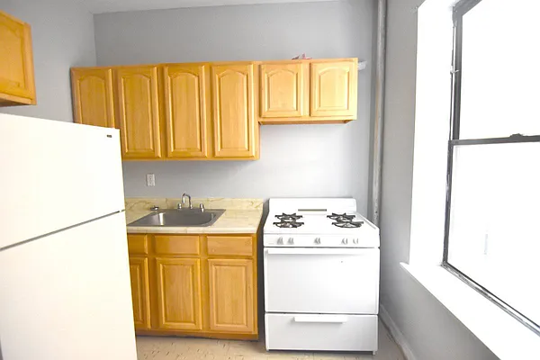 Rented by Bohemia Realty Group | media 10