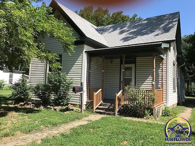 1st image of 1220 W 1st St