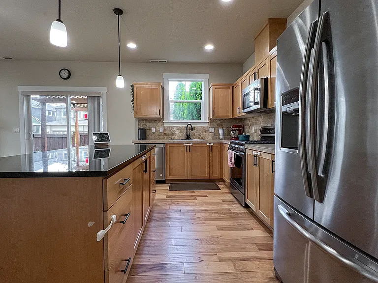 206 SW Marsuda Ter — Photo 12