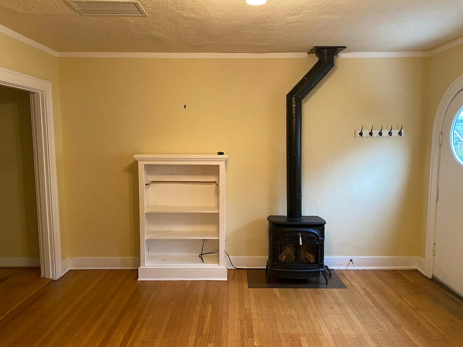 2 bed, 940 sqft, $2,700 — Photo 4