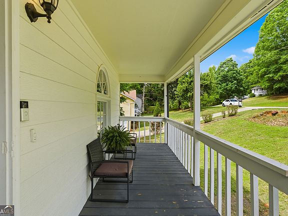 4th image of 134 Landing Ln