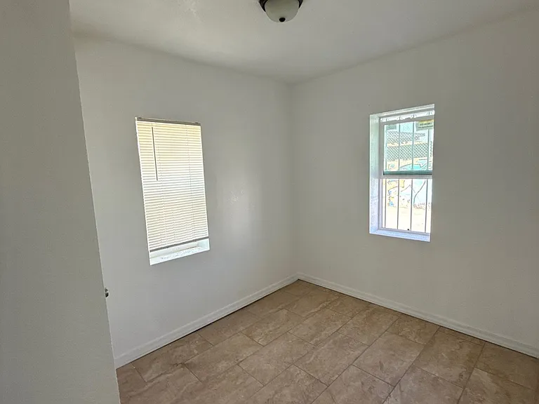 310 S Park St #5 — Photo 7