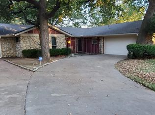 1752 Cynthia Ln, Hurst, TX 76054