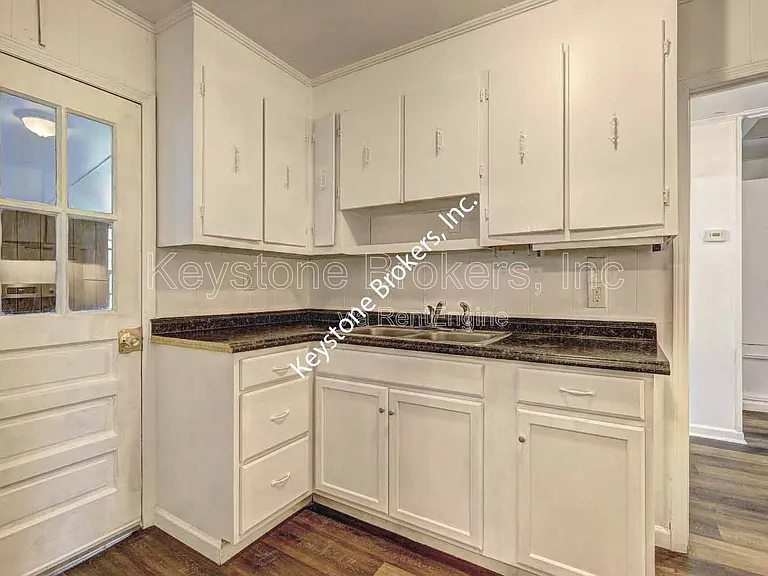 1212 Hartley St — Photo 4