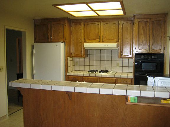 4th image of 832 Duffin Dr