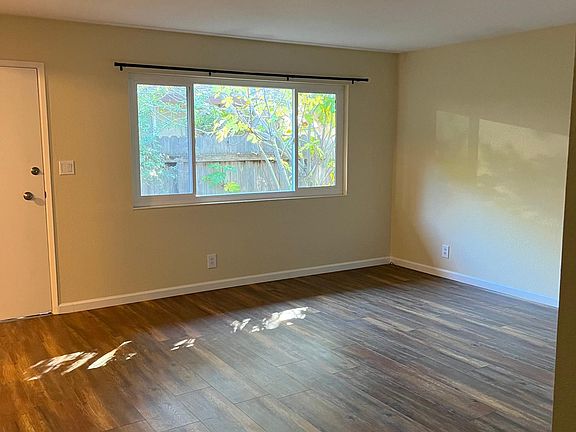 large windows with plenty sunlight