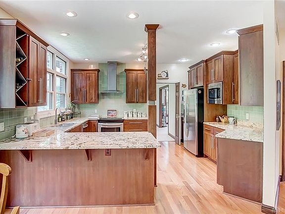 2nd image of 455 Claxton Glen Ct