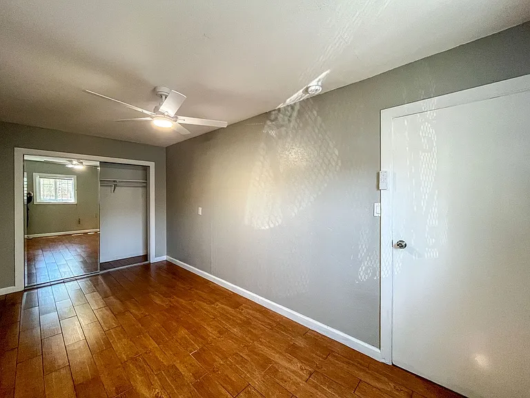 11303 S Lemoli Ave — Photo 30