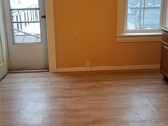 4th image of 22XX Indiana Ave #2F