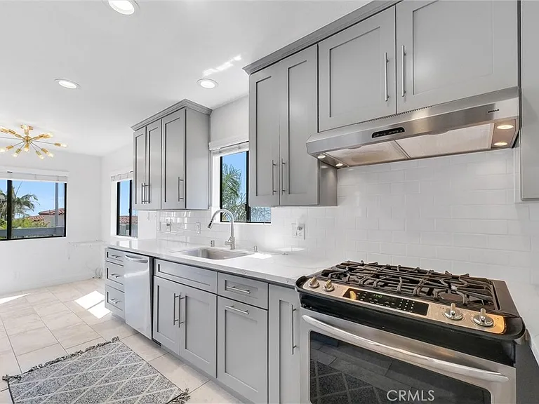 2215 Molino Ave #2215B — Photo 28