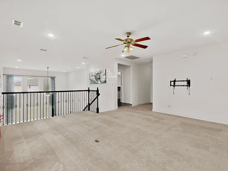 151 Darian Dr — Photo 19