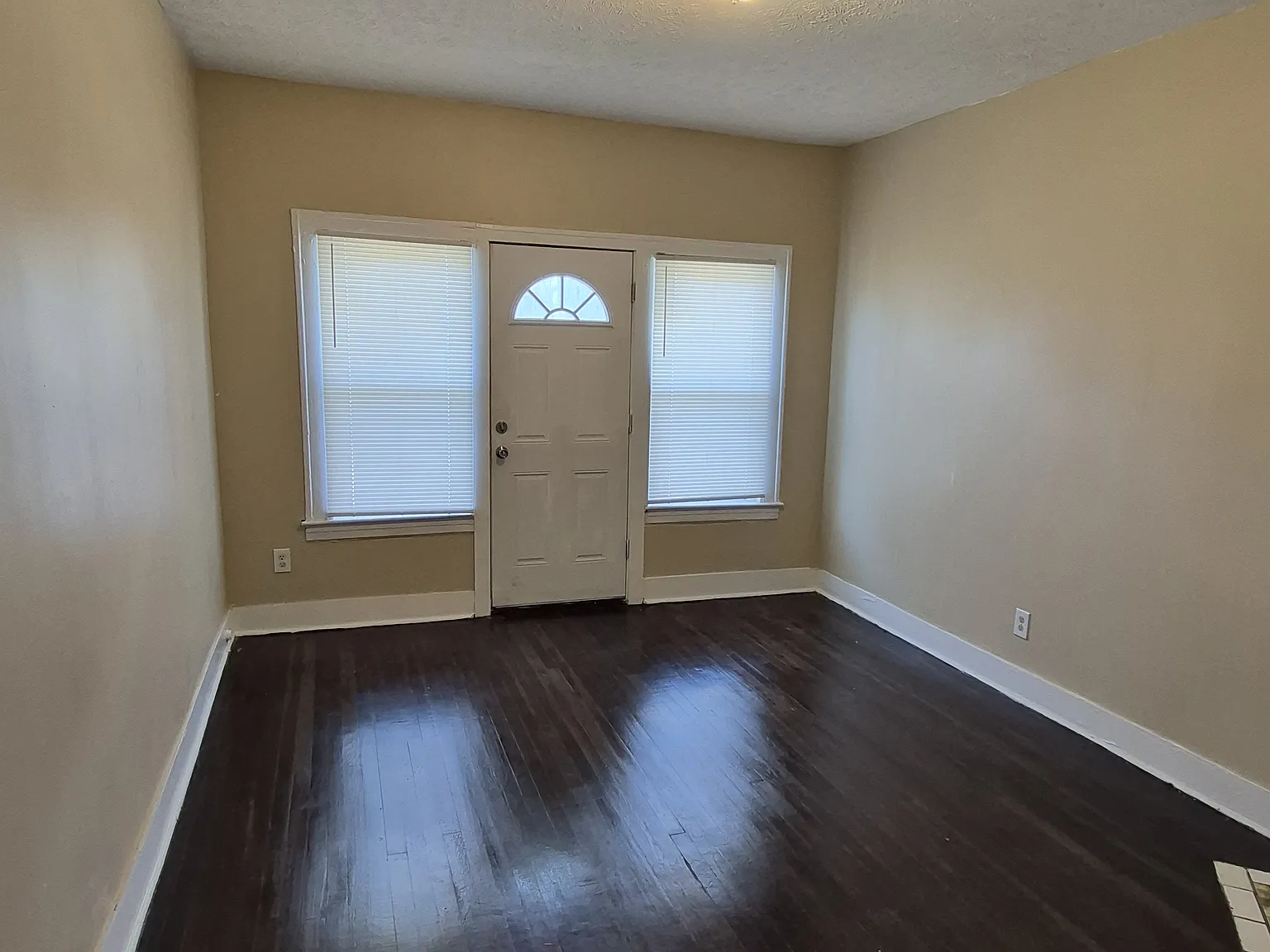 1 bed, $650 — Photo 2