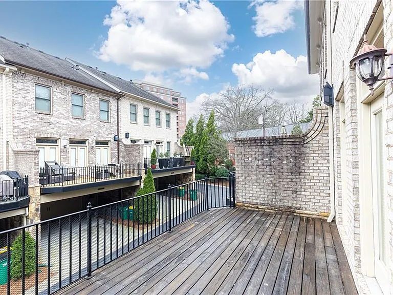 3664 Brookhaven Manor Xing NE — Photo 37