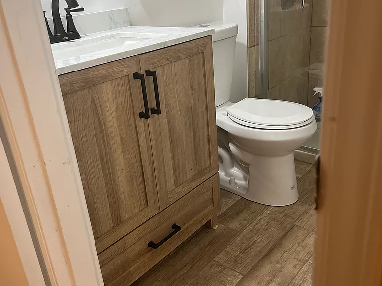 833 Archdale Dr — Photo 5