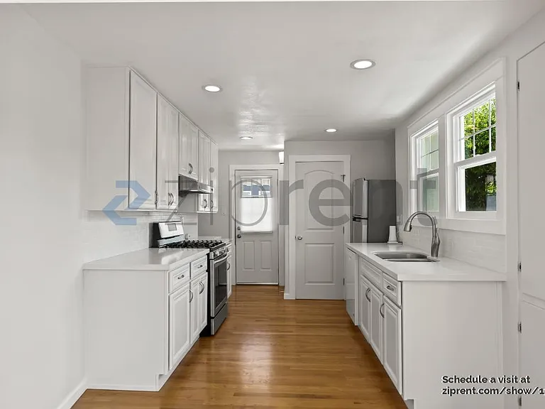 1401 Excelsior Ave — Photo 9
