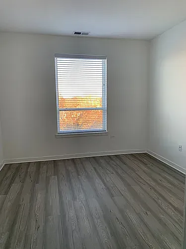 10 North Main — Photo 49