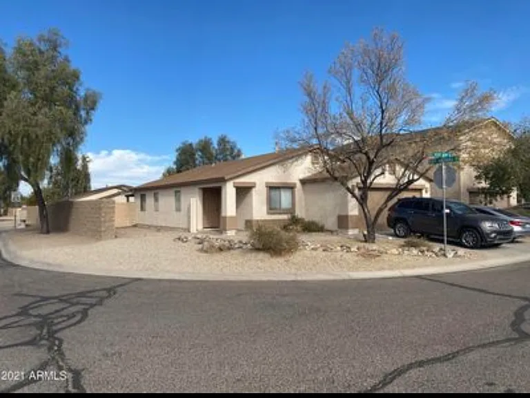 1702 E Desert Moon Trl — Photo 3