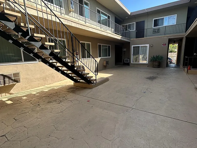 15034 Burbank Blvd — Photo 1