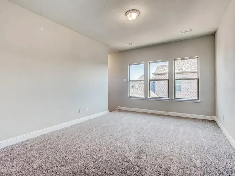 1605 Canals Dr — Photo 28