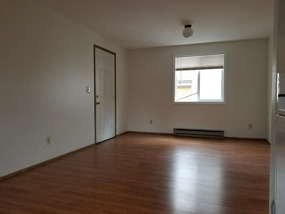 4423 Corliss Ave N #5