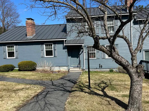 19 Fieldstone Way, Hartford, VT 05001