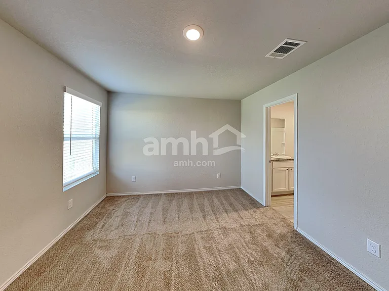 10419 Varmus Dr — Photo 8