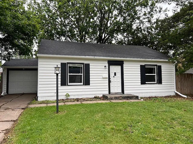 4415 Witherbee Blvd — Photo 1
